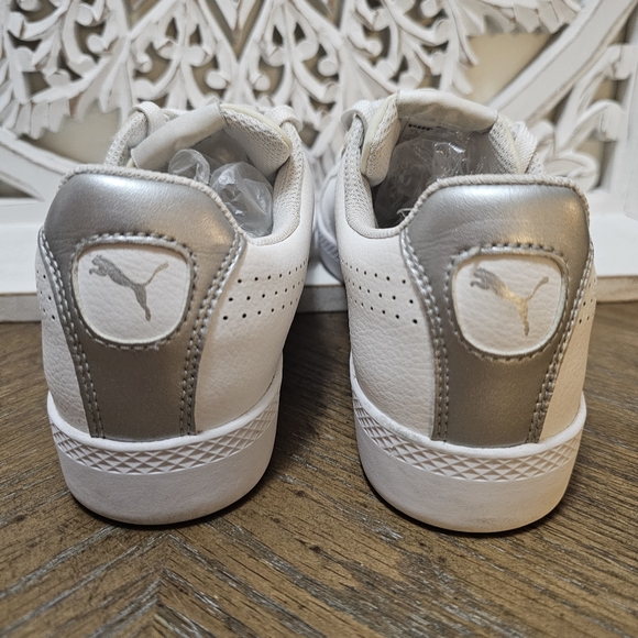 Puma White Sneakers womans size 10 - Picture 5 of 8